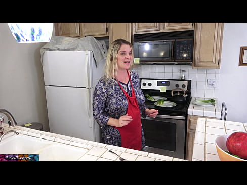 ❤️ Stepmom milking anjeunna di dapur saméméh tanggal na ❤️ porno dina pornosu.fuxporn-com.ru